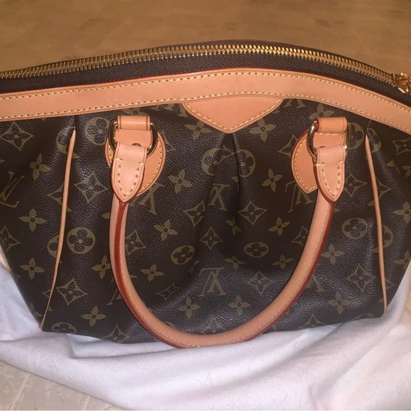 Beautiful Handbag - Picture 6 of 12